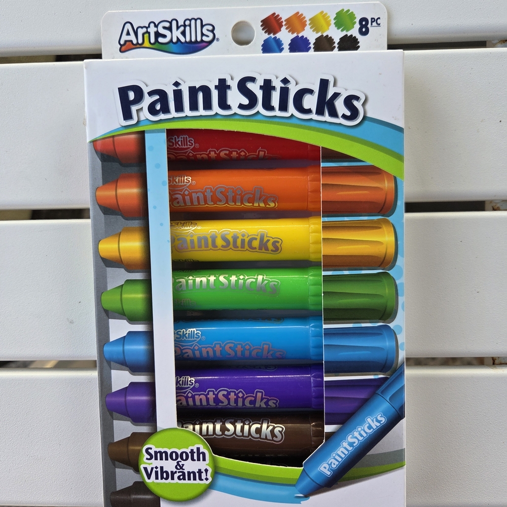 Artskills paint sticks 8 piece Set brand new